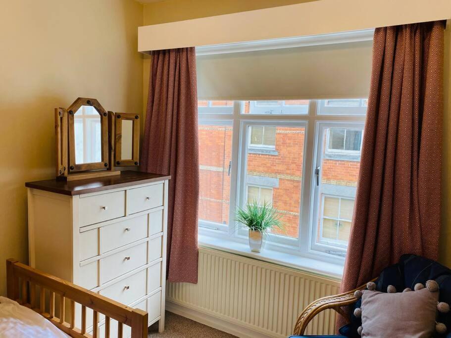 Rockferry 3 Bed Central Apartment + Parking Permit Дартмаут Экстерьер фото